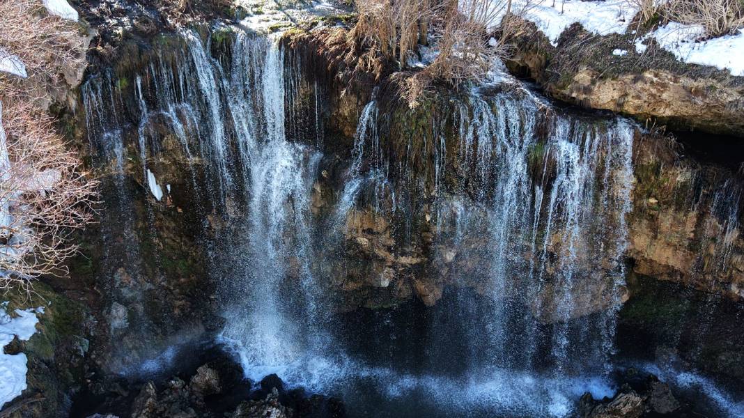 Sivas’ı saklı cenneti Değirmenaltı Şelalesi ziyaretçilerini bekliyor 4