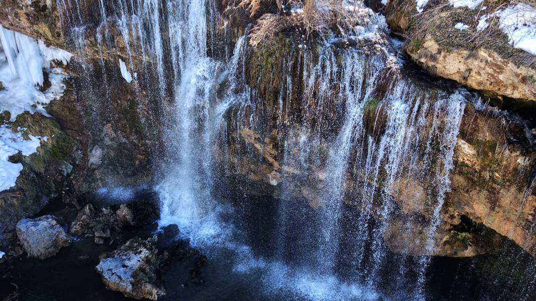 Sivas’ı saklı cenneti Değirmenaltı Şelalesi ziyaretçilerini bekliyor 3