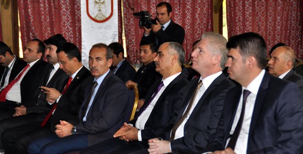 ?NE VİZYON, NE DE TANITIM VAR?