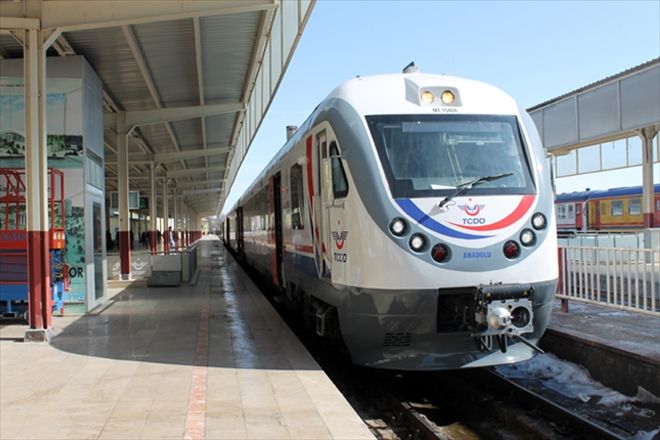 DİVRİĞİ YOLUNA YENİ RAYBÜS