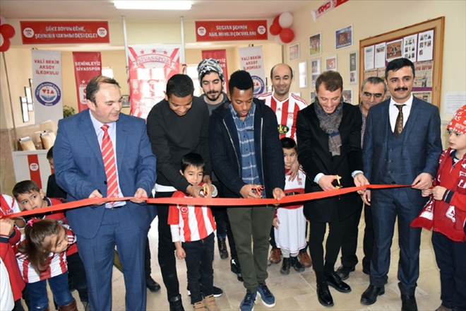 FUTBOLCULARA SEVGİ SELİ