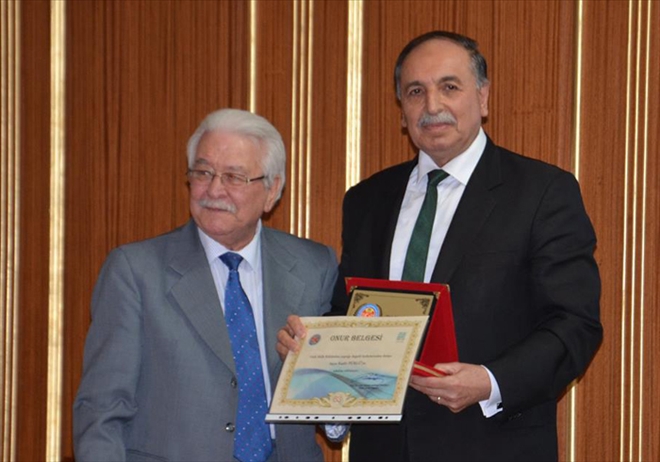 PÜRLÜ´YE ?HİZMET ÖDÜLÜ?