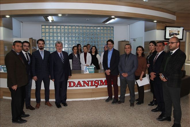 CÜ DİŞ HEKİMLİĞİ´NDE ENGELLİLERE REHBERLİK HİZMETİ