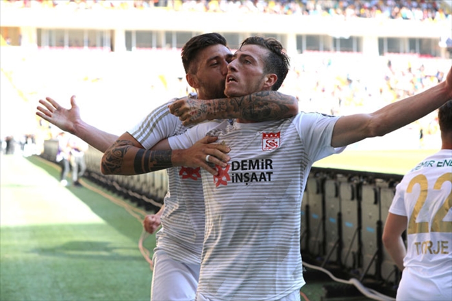 HAKAN FİRE VERMEDİ