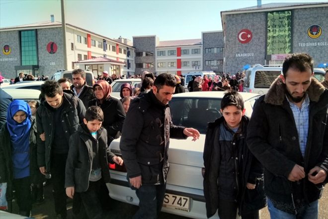 994 ÖĞRENCİNİN KOLEJ SINAVI