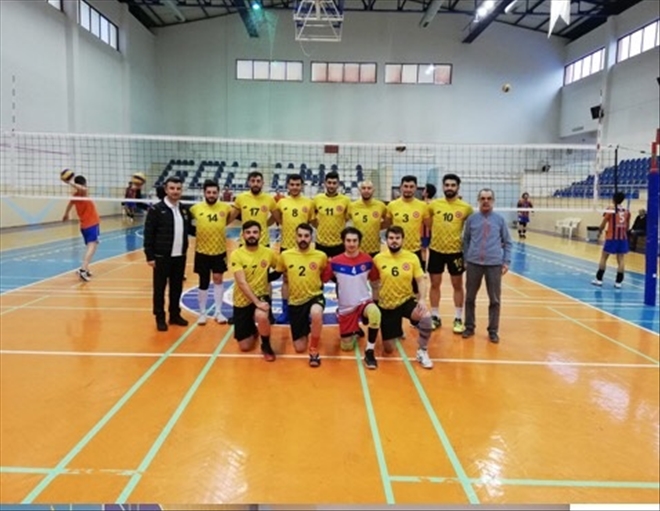 VOLEYBOL TAKIMINDAN BÜYÜK BAŞARI