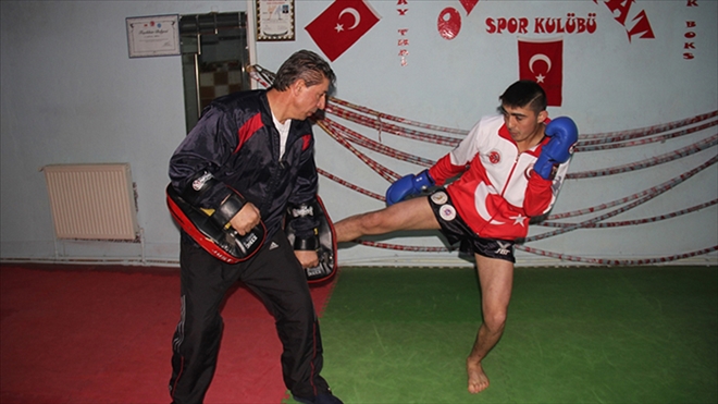 KİCK BOKS´TA HEYECAN BAŞLIYOR