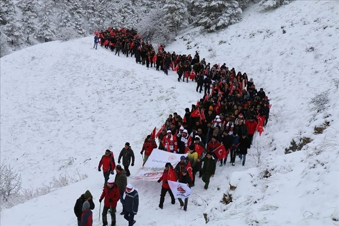 ŞEHİTLER İÇİN YÜRÜYÜŞ