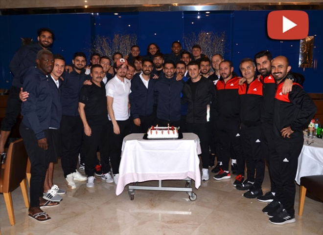 MUTLU YILLAR MUHAMMET - video