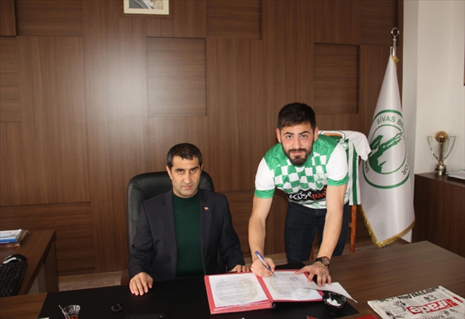 BELEDİYESPOR, FORVETİNİ BULDU