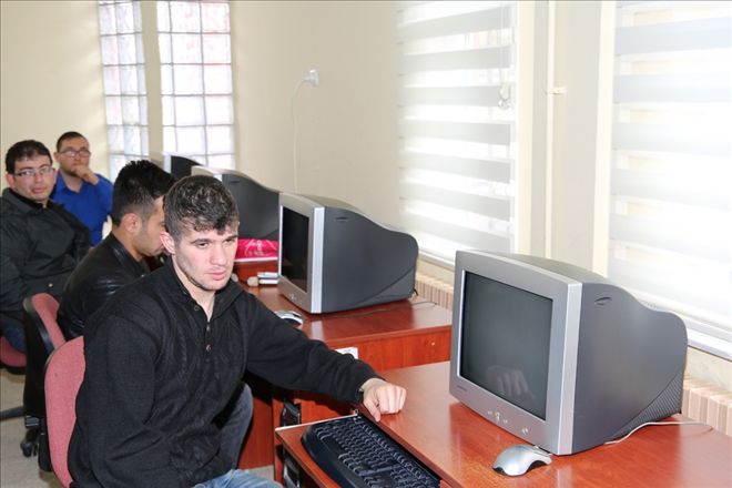 GÖRME ENGELLİLERE BİLGİSAYAR KURSU