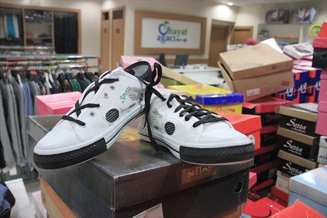 807 ÇİFT AYAKKABI ile 126 ÇANTA BAĞIŞI