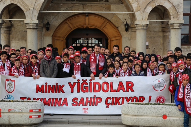 MİNİKLERİN SİVASSPOR AŞKI