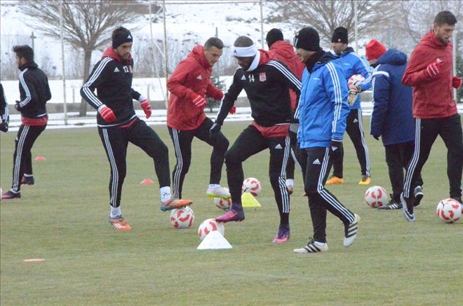 ALTINORDU´YA KONSANTRE OLUYOR