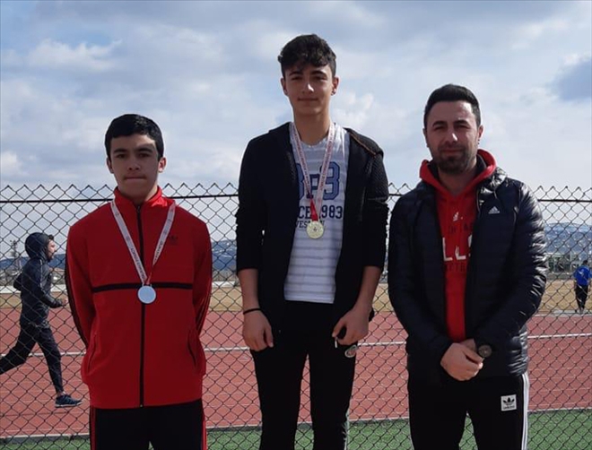 DERECELİ SPORCULARA MADALYA VERİLDİ