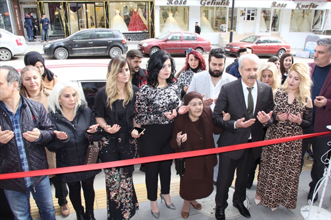 CANSIN MODA EVİ AÇILDI