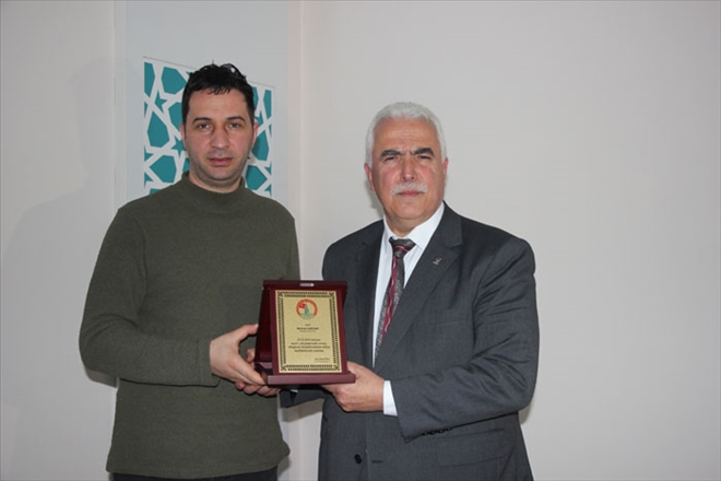 MECLİS ÜYELERİNE TEŞEKKÜR PLAKETİ