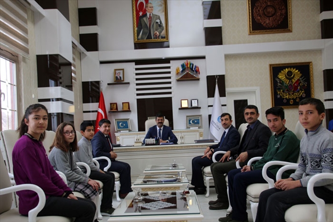 BAŞARILI ÖĞRENCİLERİ AĞIRLADI