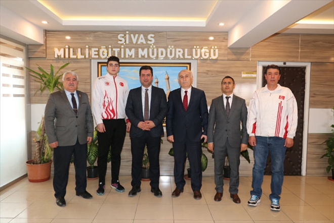 MÜDÜR, BULDU VE ARIS´I TEBRİK ETTİ