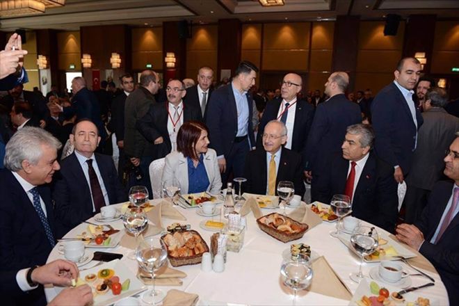 CHP LİDERİ KILIÇDAROĞLU, SİVASLILARLA BULUŞTU