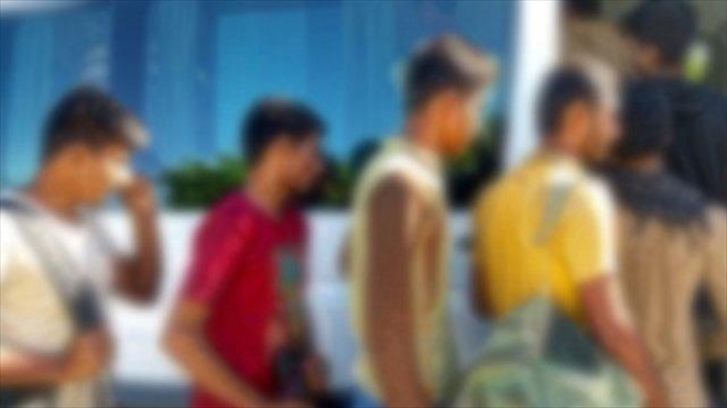 5 DÜZENSİZ GÖÇMEN YAKALANDI