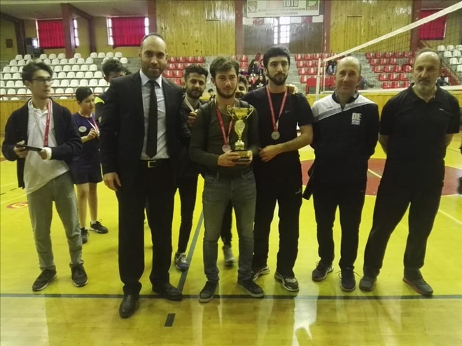 YAVUZ SELİM ŞAMPİYON OLDU