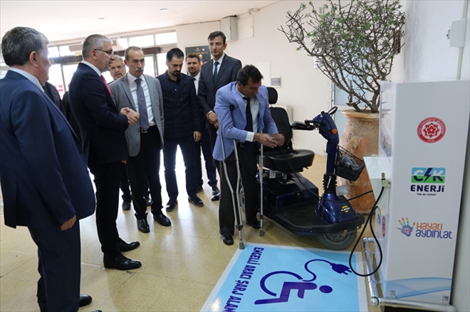 ENGELLİLERE ŞARJ İSTASYONU