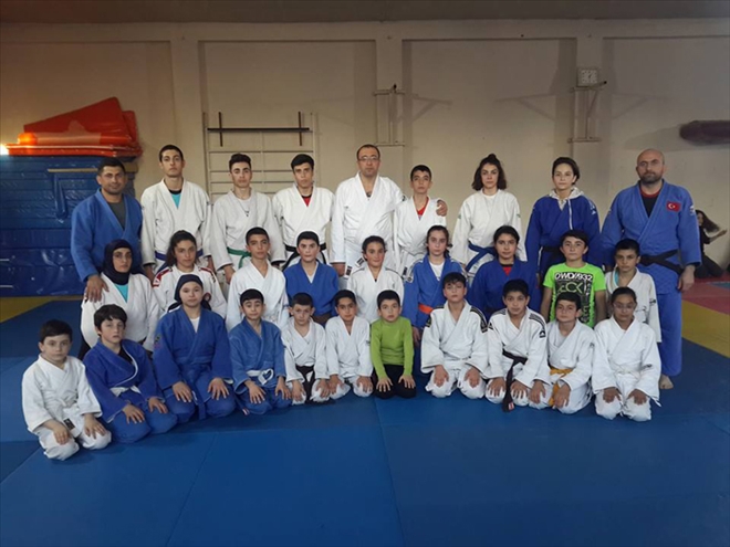 ?AİLE BOYU JUDO?
