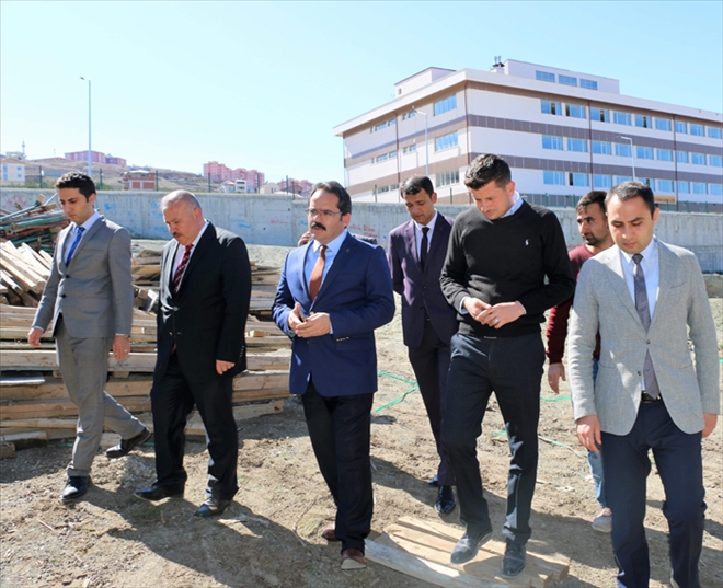 YATIRIMLARI İNCELEDİ