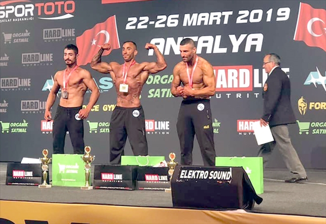 VÜCUT GELİŞTİRME ŞAMPİYONU OLDU