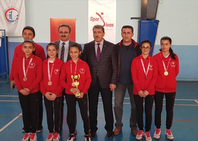 AŞIK VEYSEL VE HAFİK ŞAMPİYON OLDU