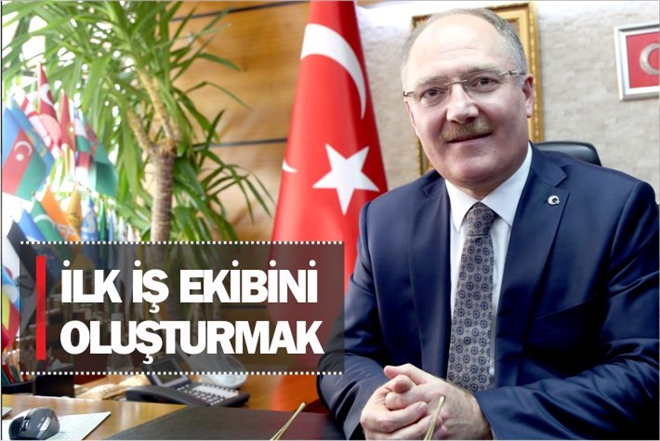 İLK İŞİ EKİBİNİ OLUŞTURMAK