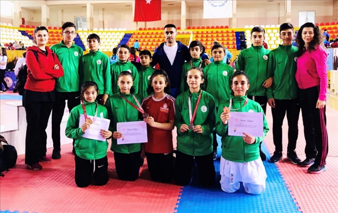 KARATECİLER FİNALE YÜKSELDİ