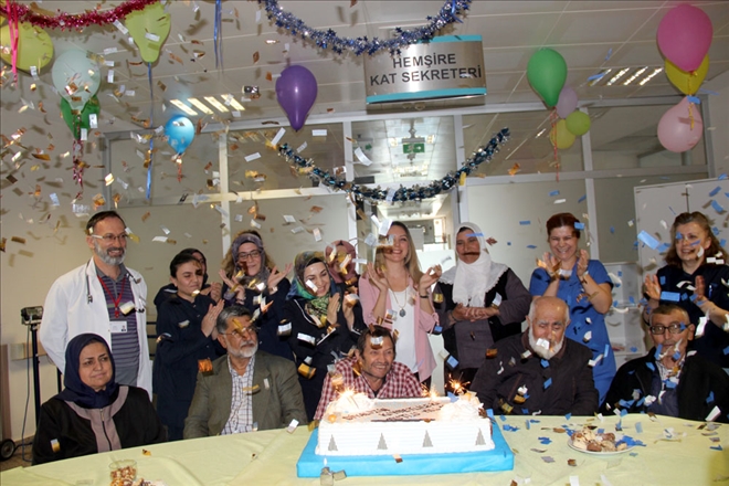 DİYALİZ HASTALARINA DOĞUM GÜNÜ SÜRPRİZİ