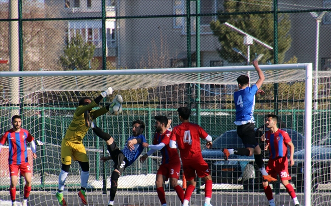 ŞARKIŞLA ŞOK ETTİ!