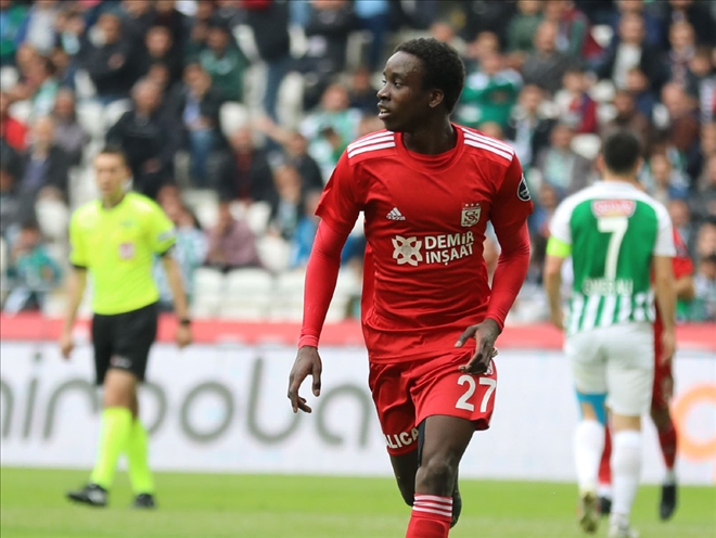 DİABATE İLK GOLÜNÜ ATTI