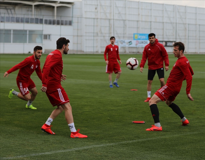 KARTAL İÇİN KOLLAR SIVANDI