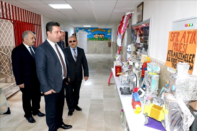 ÖĞRENCİLERDEN ROBOTİK KODLAMA SERGİSİ