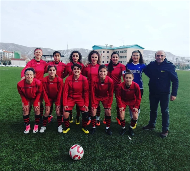 GAZİ LİSESİ GALİBİYETE KENETLENDİ