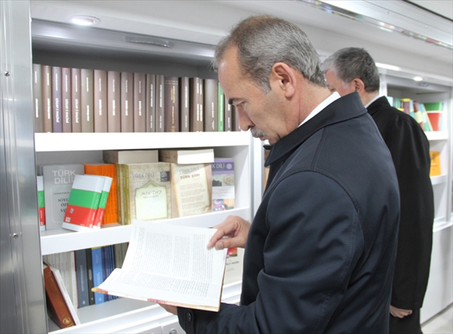 TDK KİTAP TIR´INDA YÜZDE 50 İNDİRİM -video