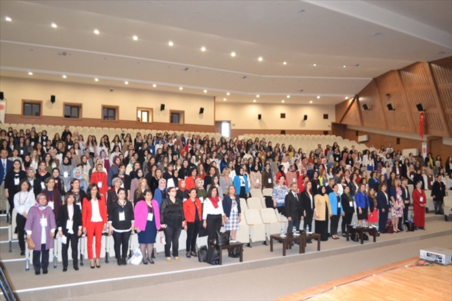 EBELİK KONGRESİ SİVAS´TA YAPILDI