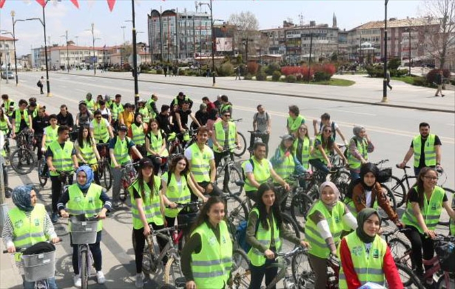 BİSİKLET TURUNA YOĞUN KATILIM