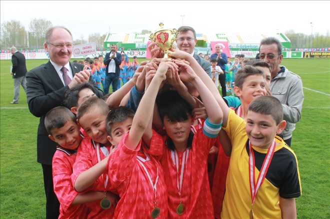 ŞAMPİYONLUK KUPASI ÖZEL İDARE´NİN--Video