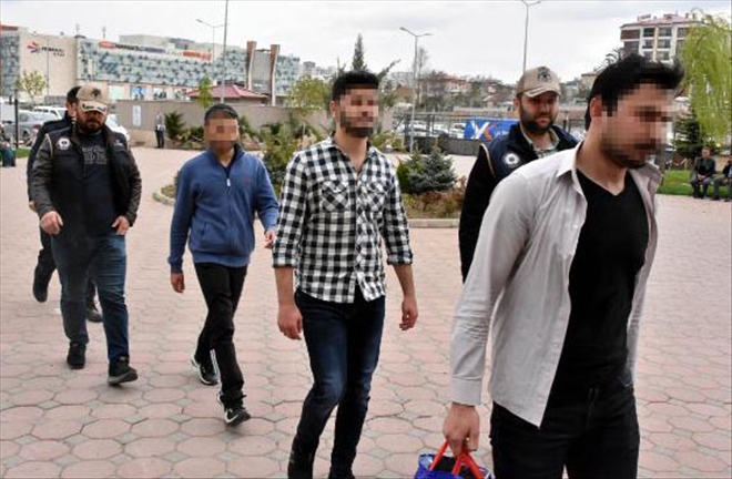 FETÖ OPERASYONU: 9 GÖZALTI