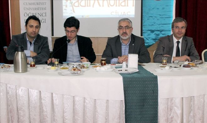 ÖĞRENCİLERE SAĞLIK-SEN´İ ANLATTI