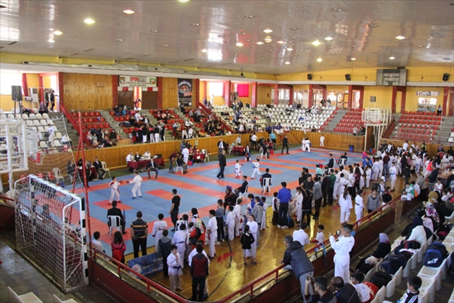 118 SPORCU TATAMİDE TER DÖKTÜ