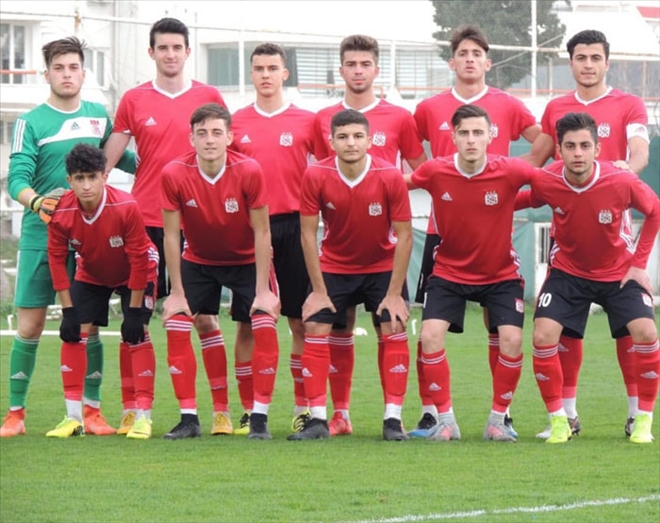 SİVASSPOR U17, 3 PUANI KAPTI