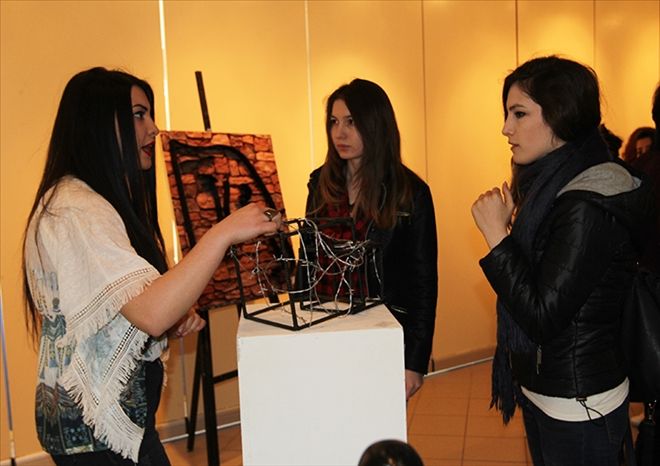 ÜNİVERSİTEDE  HEYKEL SERGİSİ