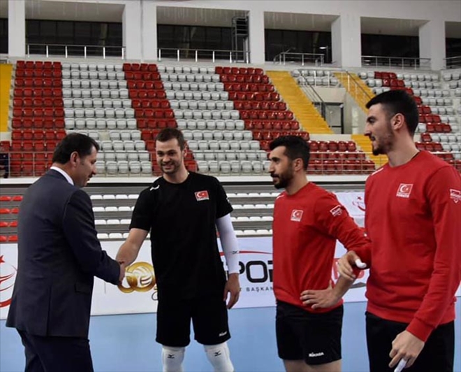 MİLLİ TAKIMA BAŞARILAR DİLEDİ