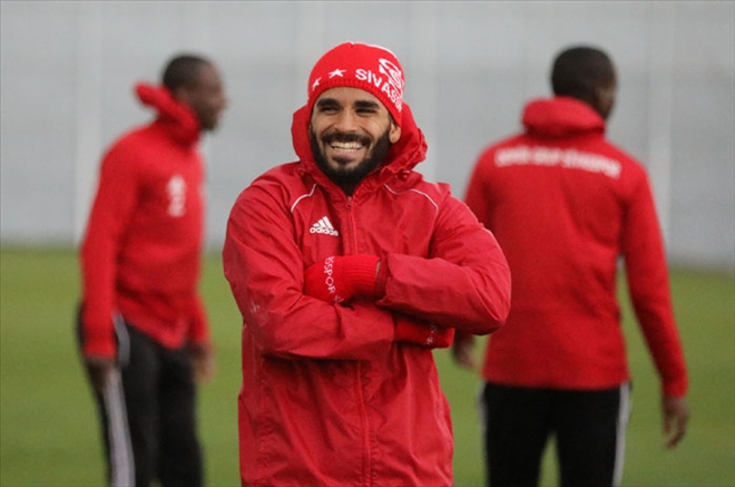DOUGLAS SİVASSPOR´A VEDA ETTİ